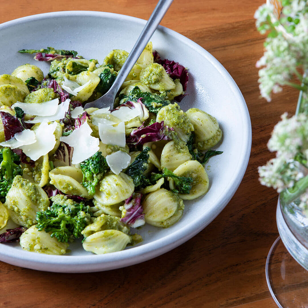 orecchiette-pasta-radicchio-broccoli.jpg