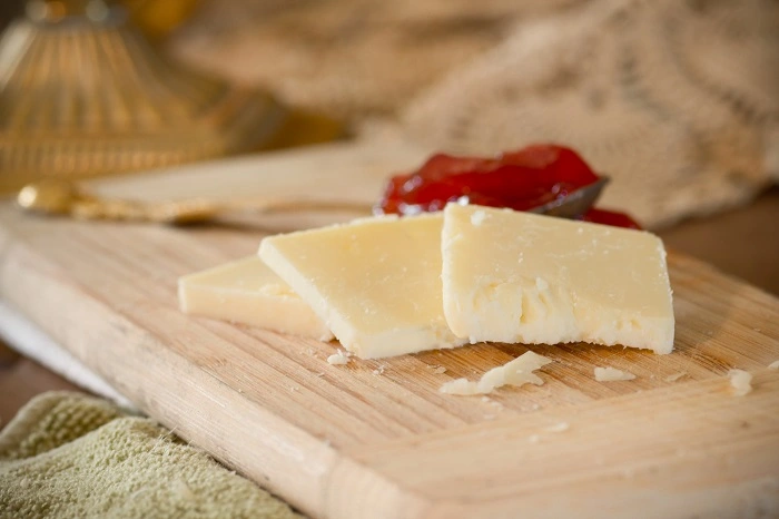 121318 _chadthecheeseguy_cheddar_700x450